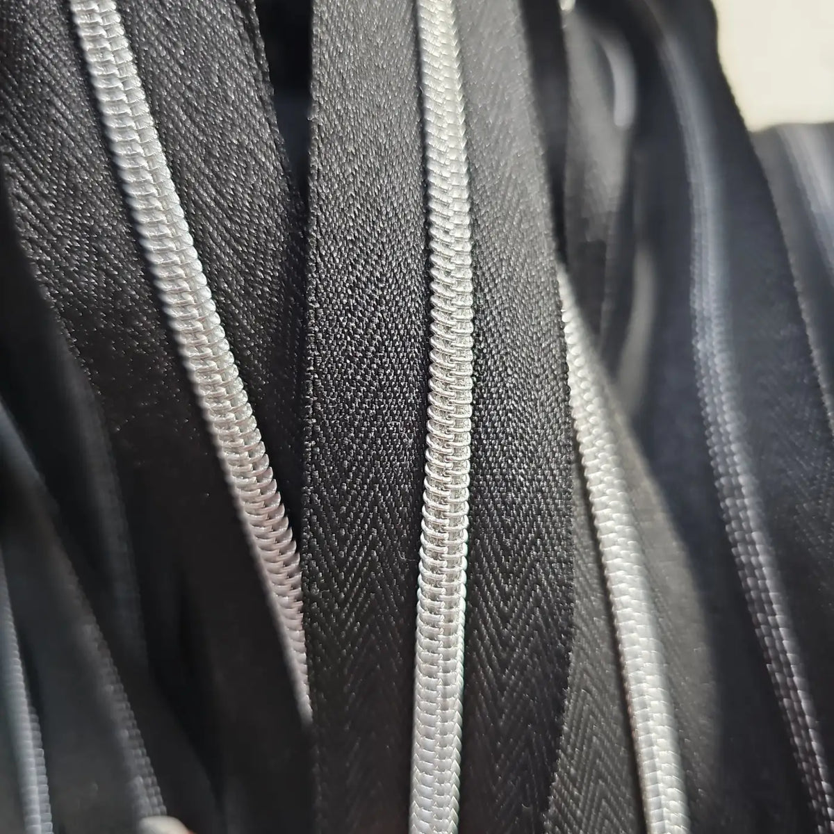 Endlosreißverschlüsse Black (Gr. 3)