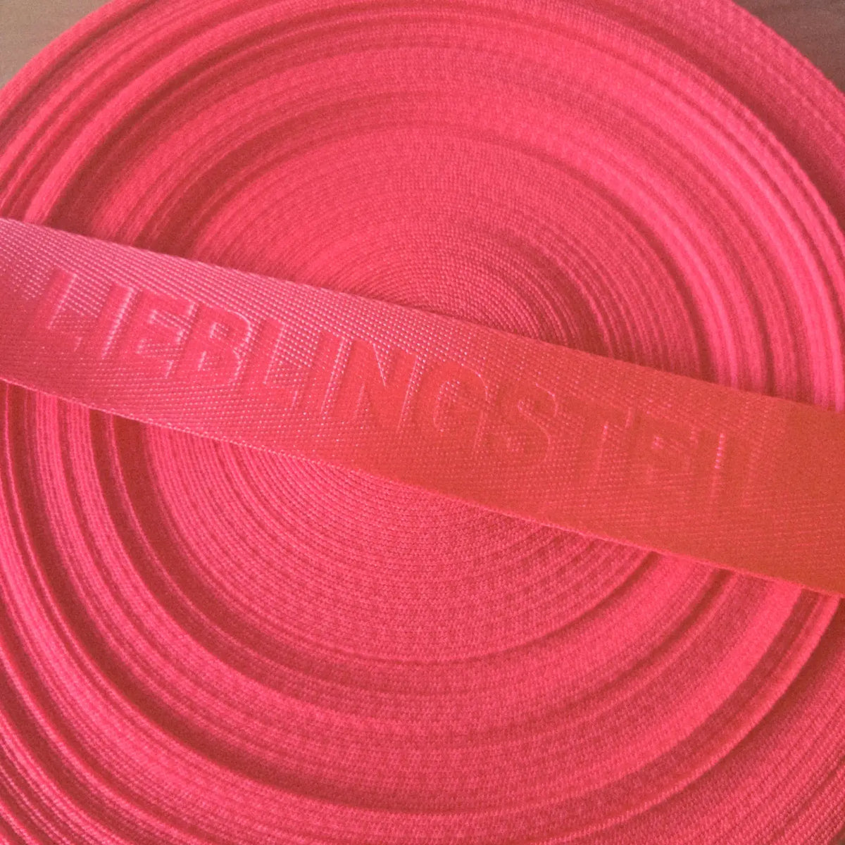 Gurtband Eigenproduktion embossed ’Lieblingsteil’ 38mm