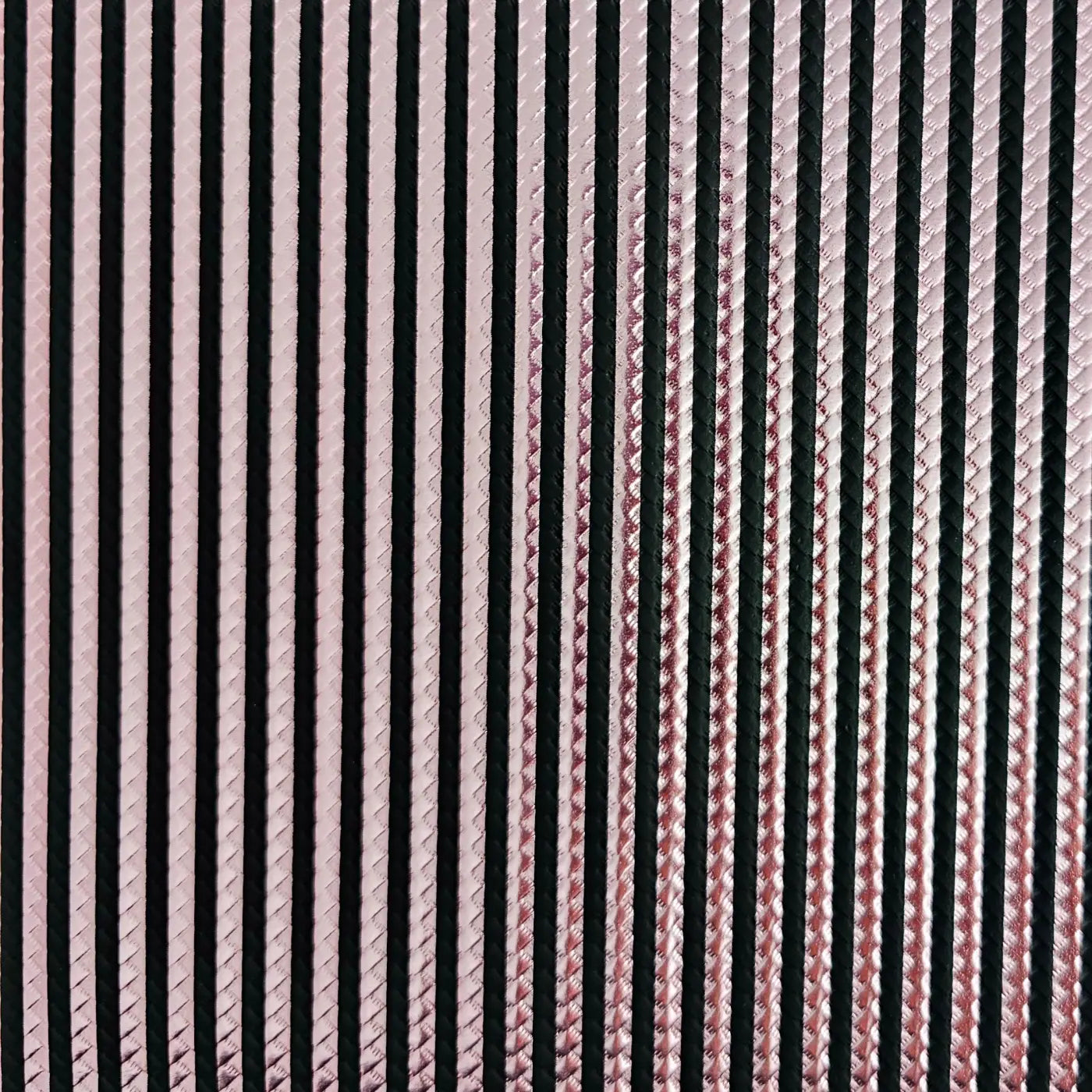 Kunstleder Braided Metallic Stripes Rollen 30 x 135 cm