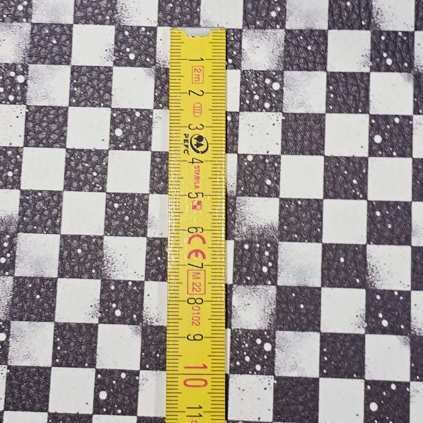 Kunstleder Grunge Schachbrett 50 x 140 cm