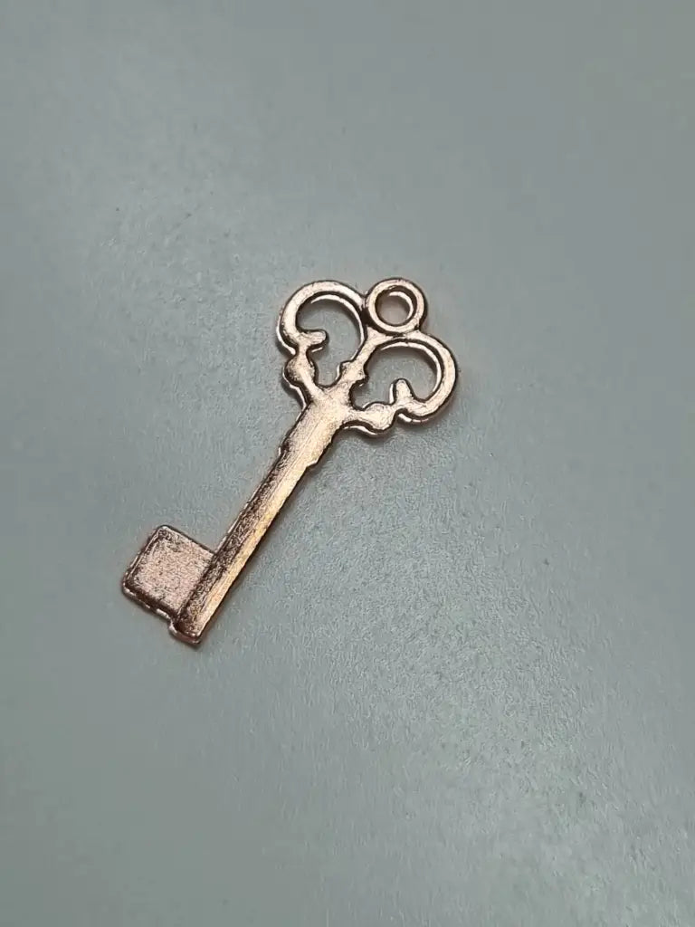 Anhänger/Charm kleiner Schlüssel
