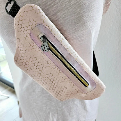 BigFannyPack Bienenliebe