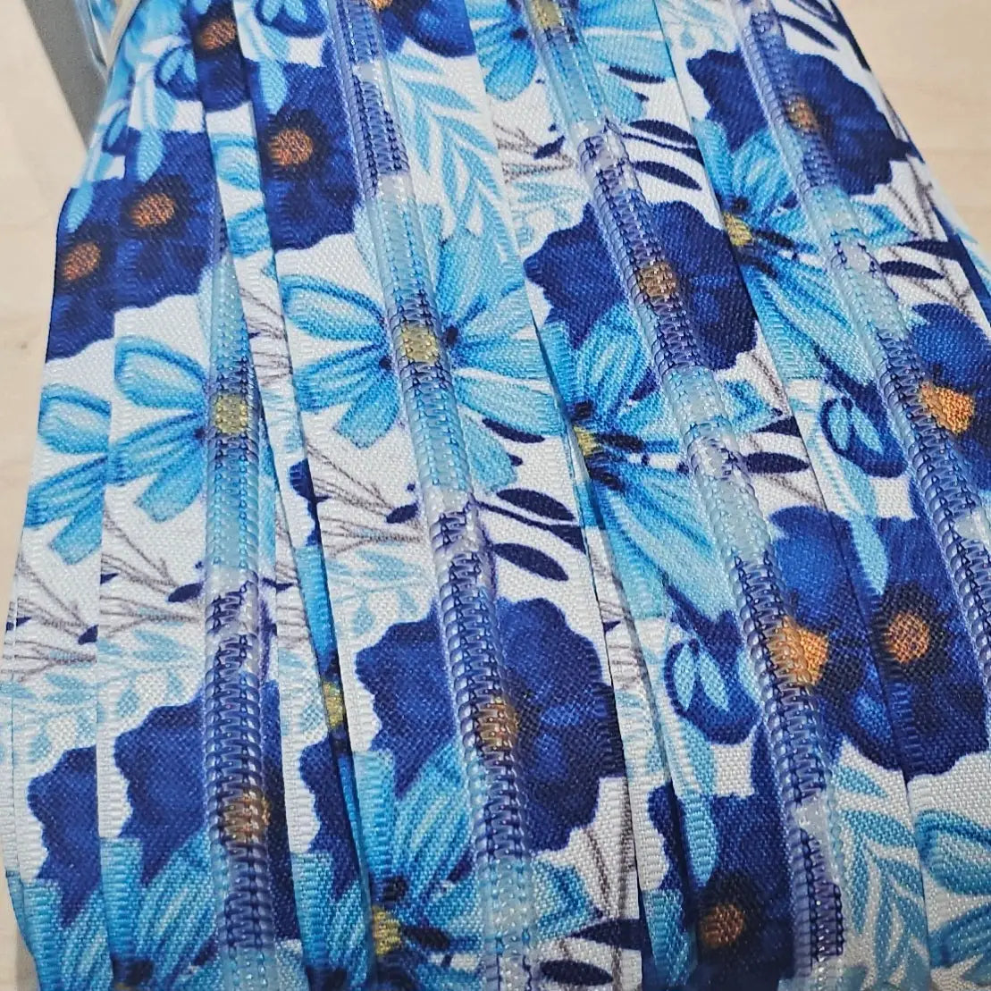 Endlosreißverschlüsse bedruckt Tier- und Blüten- Designs