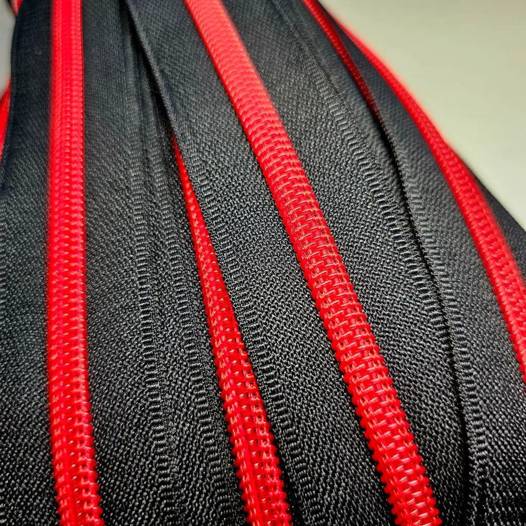 Endlosreißverschluss Black & Red - Gr.5