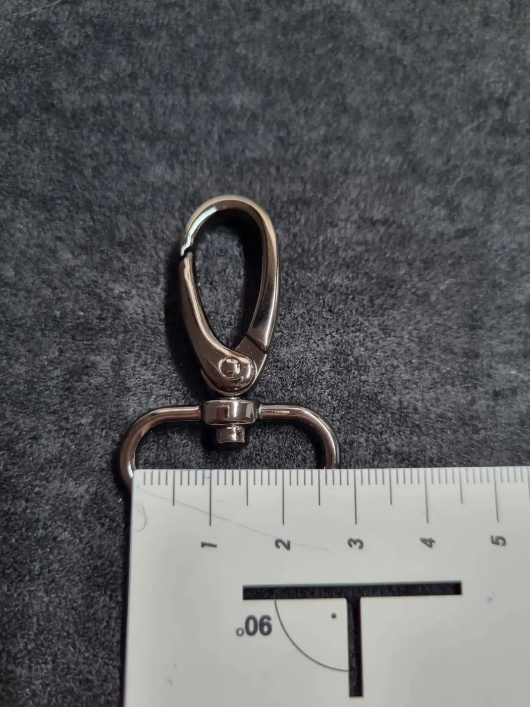 Karabiner Gunmetal für 25mm Gurtband Gun Metal