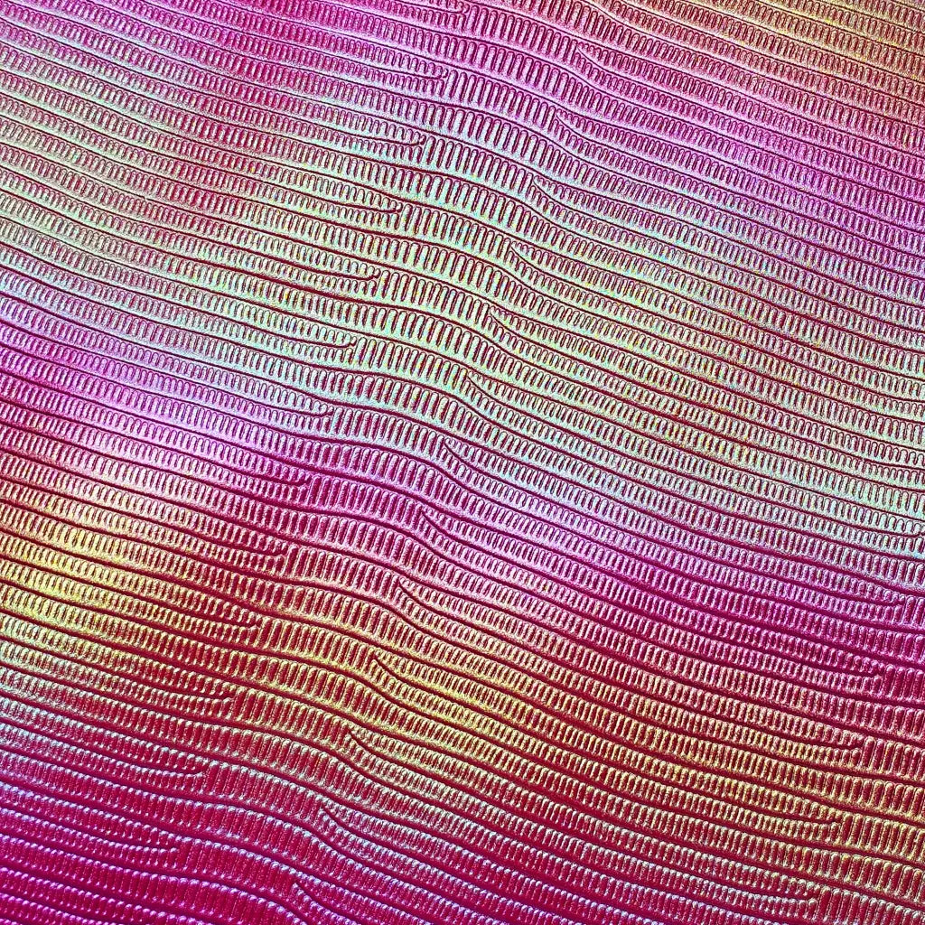 Kunstleder Holoshimmer Embossed Stripes Rollen 30 x 135 cm