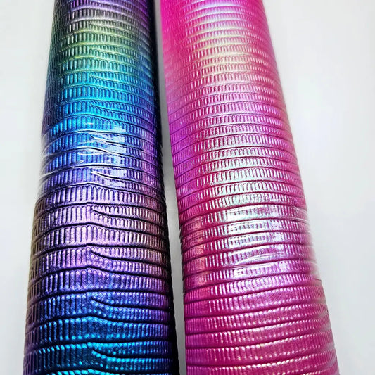 Kunstleder Holoshimmer Embossed Stripes Rollen 30 x 135 cm