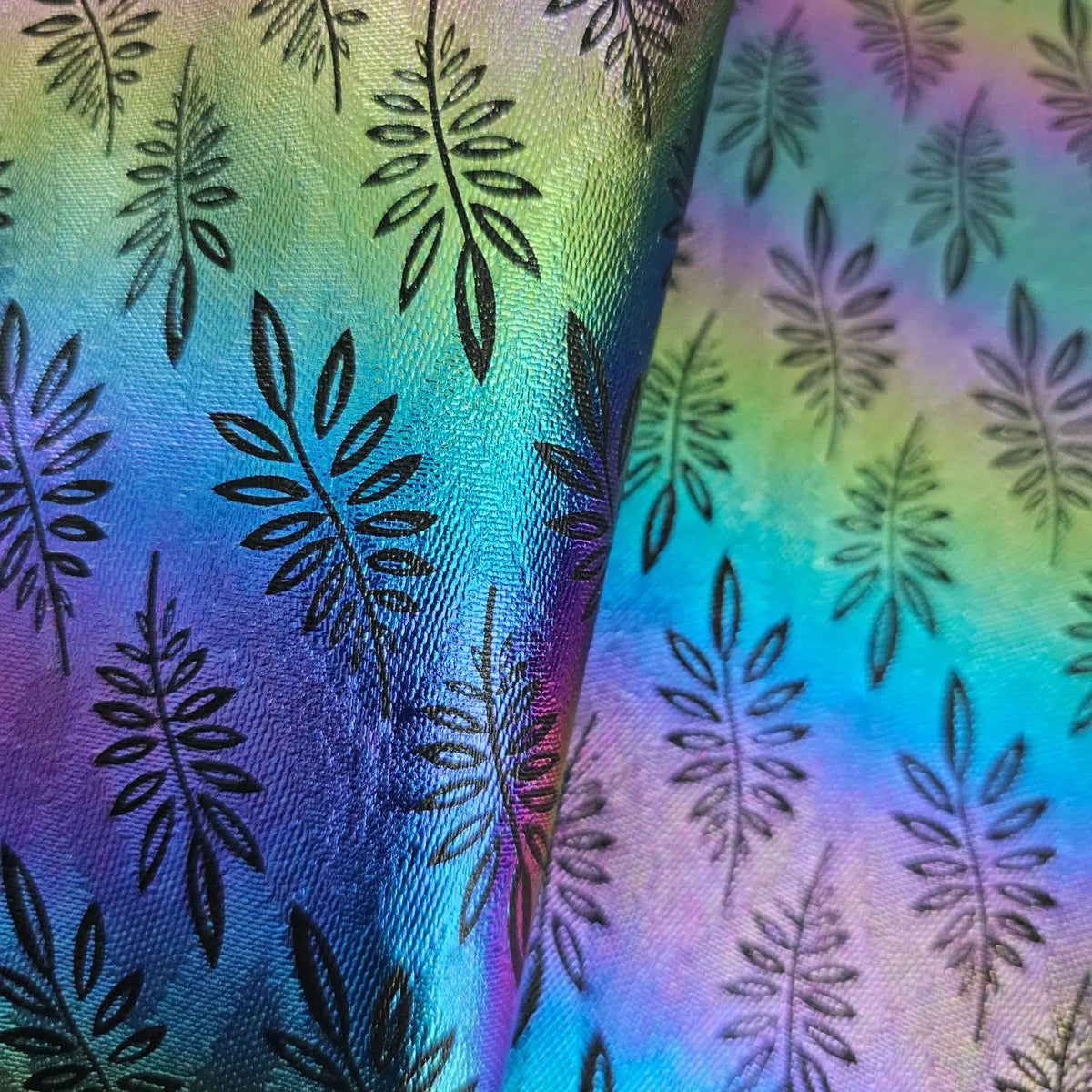 Kunstleder Rainbow Holo Leafs Rollen 30 x 135 cm