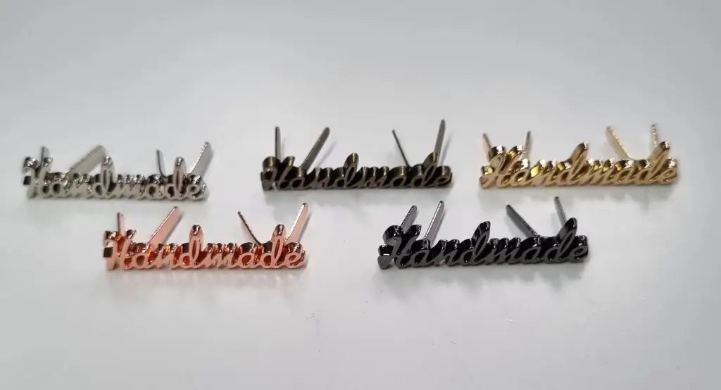 Metall Label ’Handmade’ Schreibschrift Gold