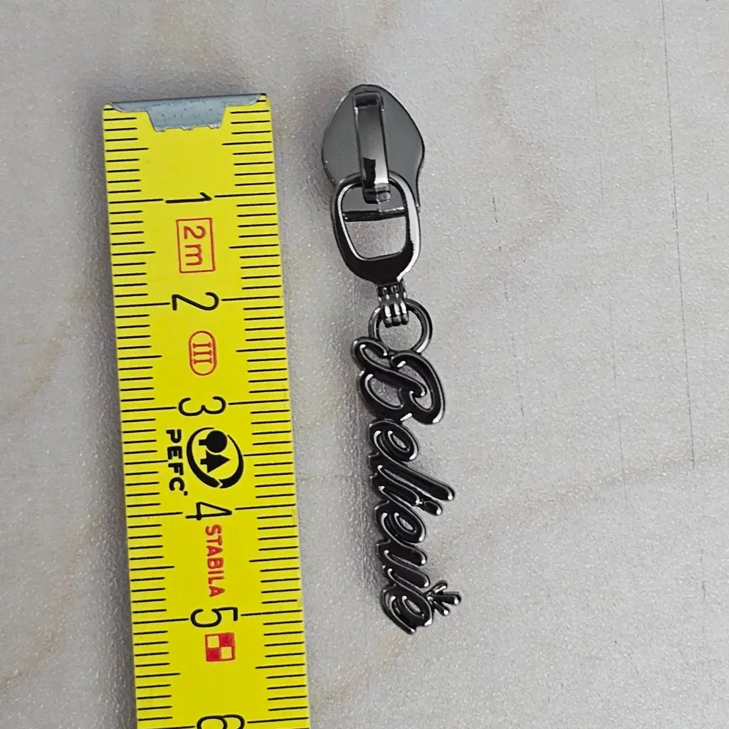 Zipper ’Believe’ Gun Metal - Reißverschluss Schieber Gr.5